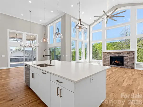 49 Al Dorf Drive, Weaverville, NC 28787