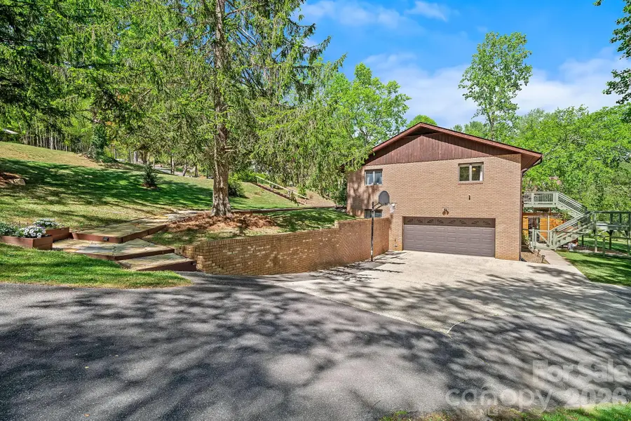 52 Mark Twain Road, Asheville, NC 28805 - #2