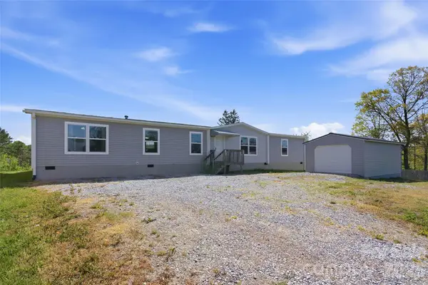 123 Big Oak Road, Hendersonville, NC 28792