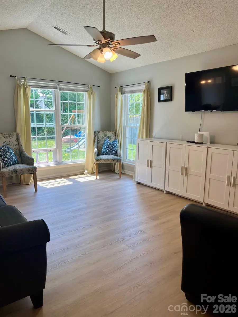 11216 White Stag Drive, Charlotte, NC 28269 - #3