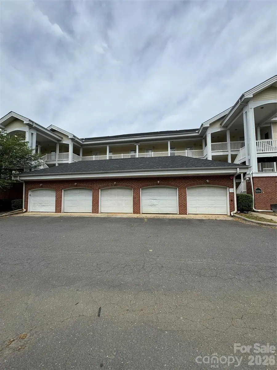 8923 Meadow Vista Road, Charlotte, NC 28213 - #2