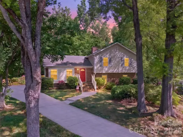 1511 Ormsby Court, Charlotte, NC 28211