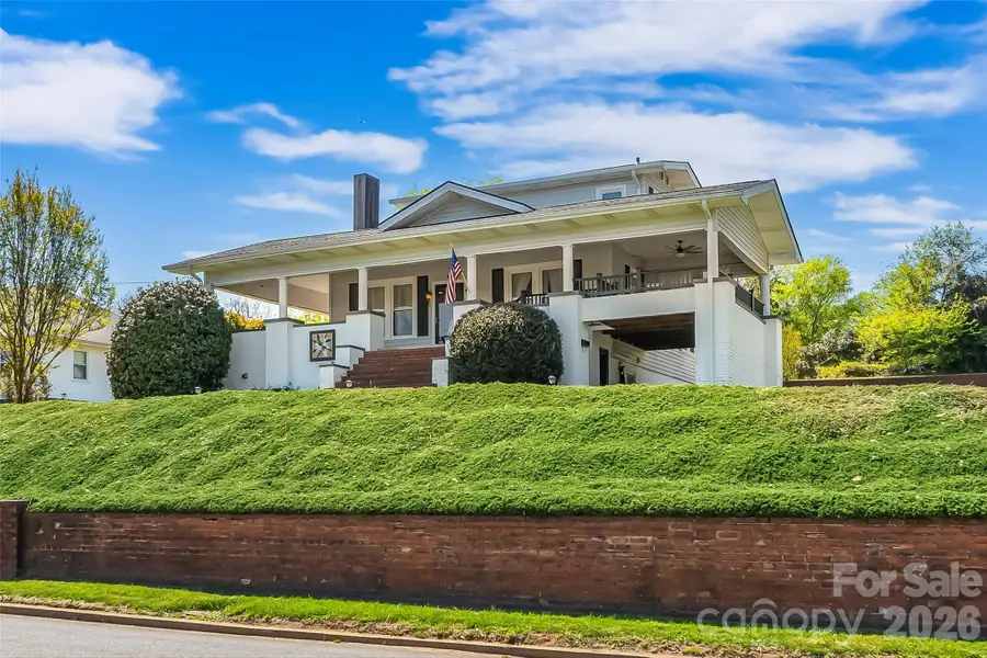 110 Burkemont Avenue, Morganton, NC 28655 - #2