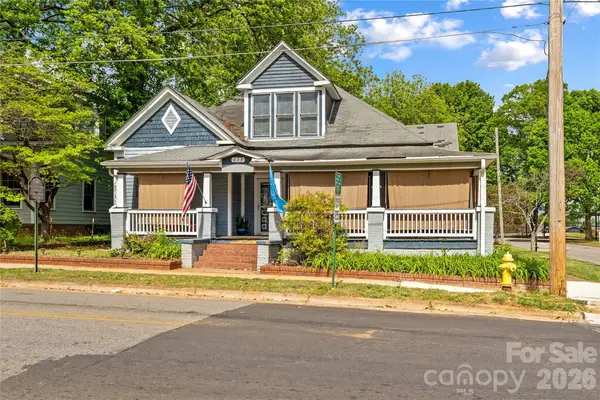 633 S Race Street, Statesville, NC 28677