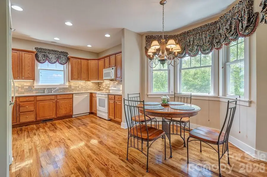 4 Olde Cottage Lane, Asheville, NC 28803 - #3