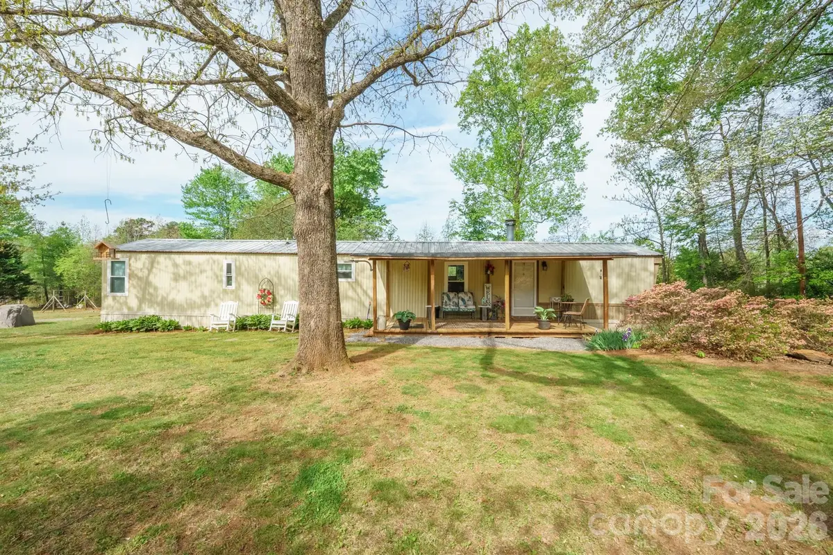 4021 26th Street Court Ne, Hickory, NC 28601 - #1