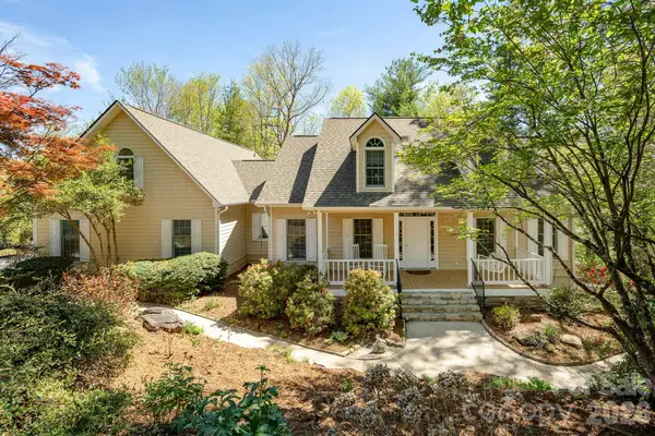 4 Ben Hogan Drive, Hendersonville, NC 28739