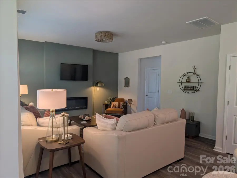 1334 37th Avenue Lane Ne, Hickory, NC 28601 - #3