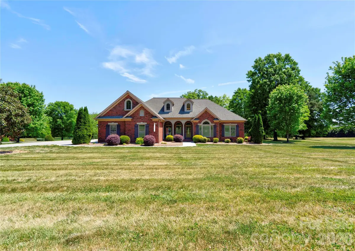 207 Cross Creek Drive, Cherryville, NC 28021 - #1