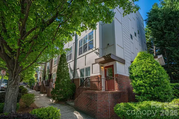 1012 Skyline View Way, Charlotte, NC 28204