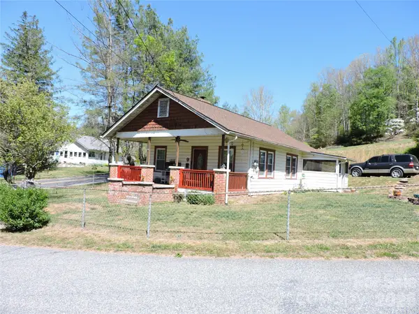 4 Carter Road, Weaverville, NC 28787