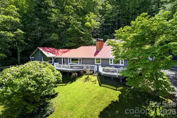 75 Old Lakey Gap Road, Black Mountain, NC 28711