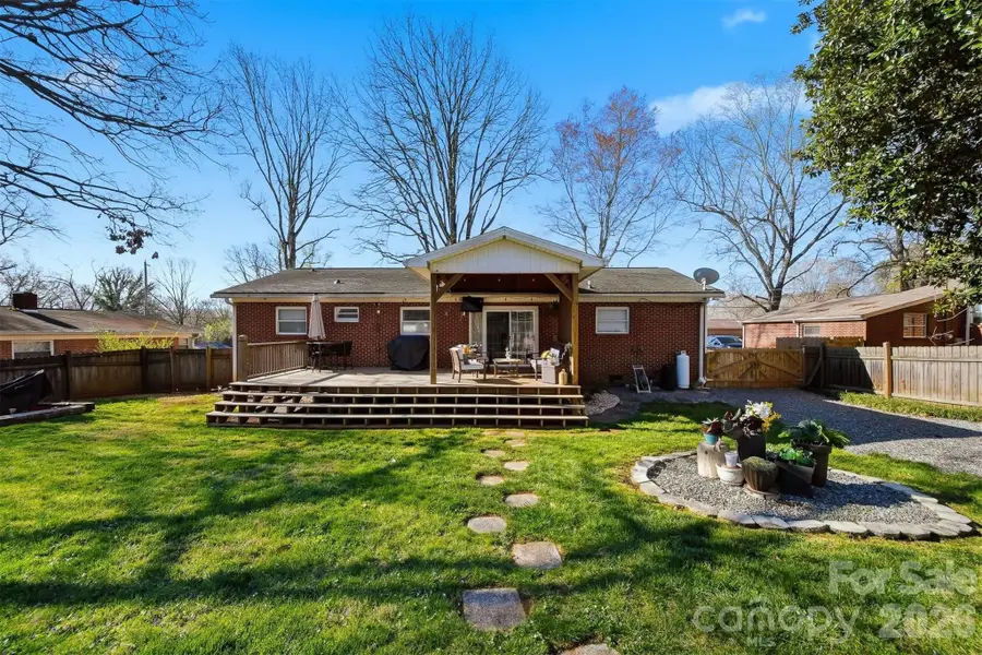 904 15th Street Nw, Conover, NC 28613 - #2