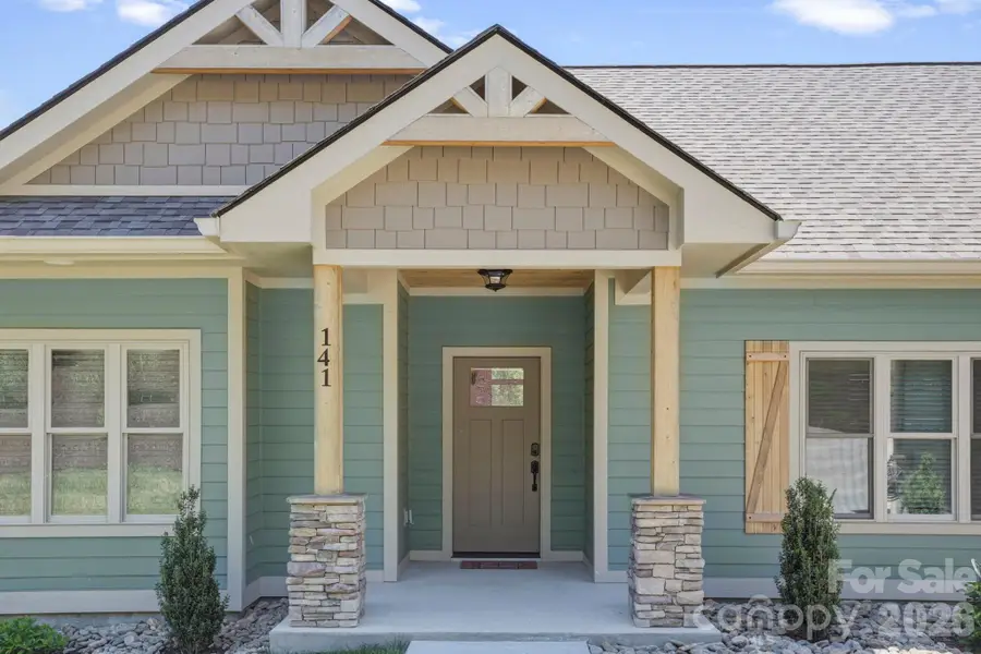 141 N Crab Meadow Drive, Hendersonville, NC 28739 - #2