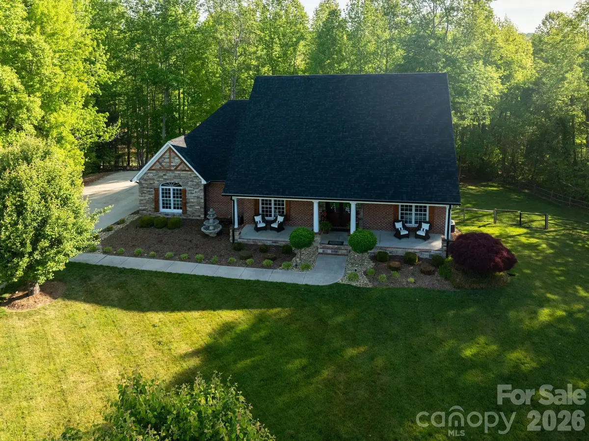 2447 Thornfield Drive, Lenoir, NC 28645 - #1