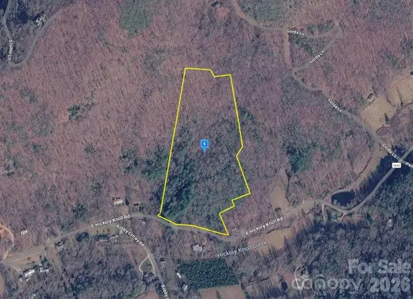 860 E Hickory Knoll Road, Franklin, NC 28734