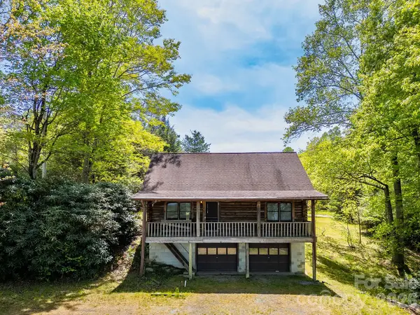 944 High Peak Road, Hendersonville, NC 28739