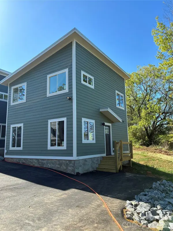 112 Lager Lane, Asheville, NC 28806