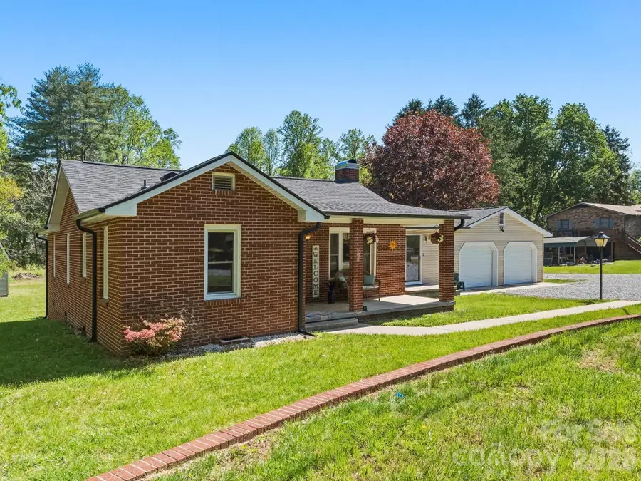 318 Resort Street, Hendersonville, NC 28792 - #2