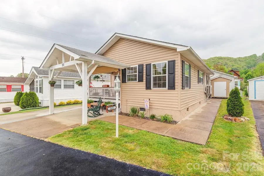 101 Strollers Lane, Waynesville, NC 28785 - #2