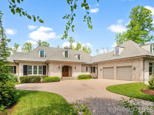 29 Stansbury Drive, Asheville, NC 28803