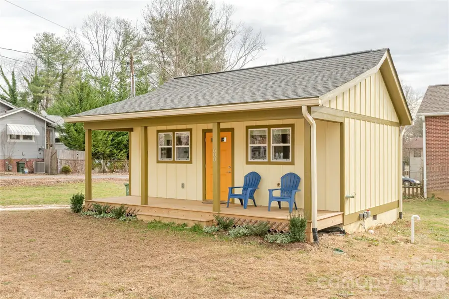 606 Ray Avenue, Hendersonville, NC 28792 - #2