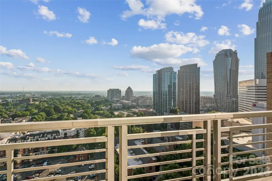333 W Trade Street #2200, Charlotte, NC 28202 - #2