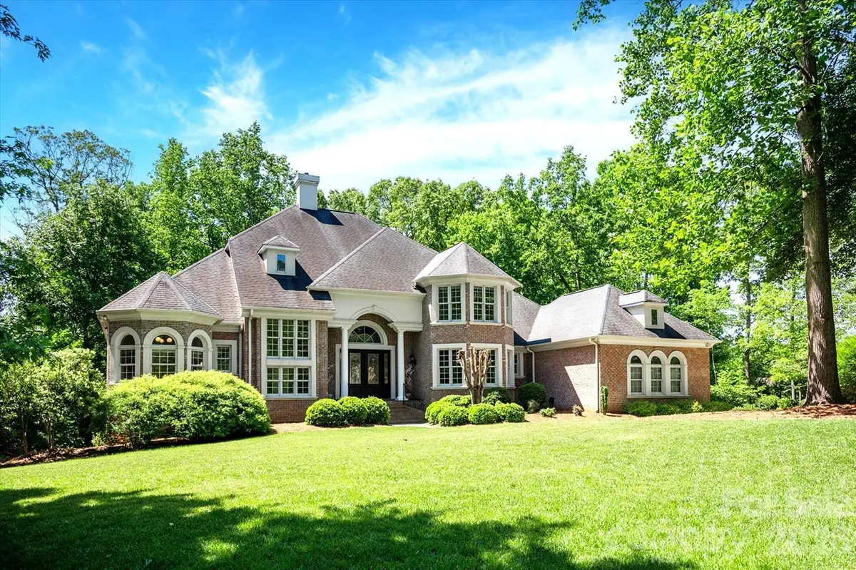 6052 Oxfordshire Road, Waxhaw, NC 28173 - #1