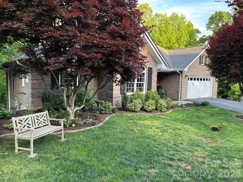 89 Dallas Drive, Hendersonville, NC 28739 - #2