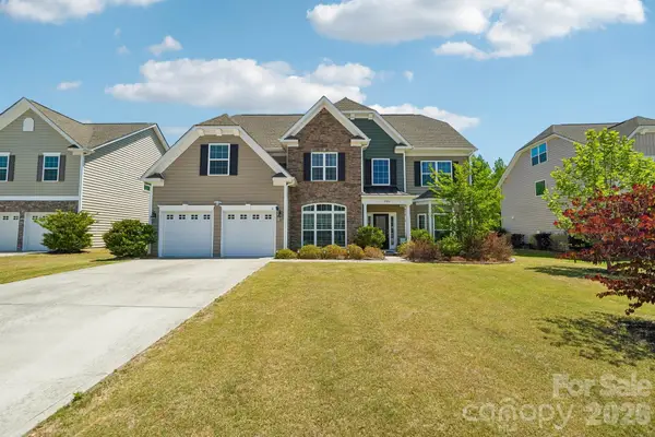 2006 Topaz Plaza, Davidson, NC 28036
