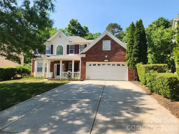 9022 Goldfields Drive, Charlotte, NC 28227