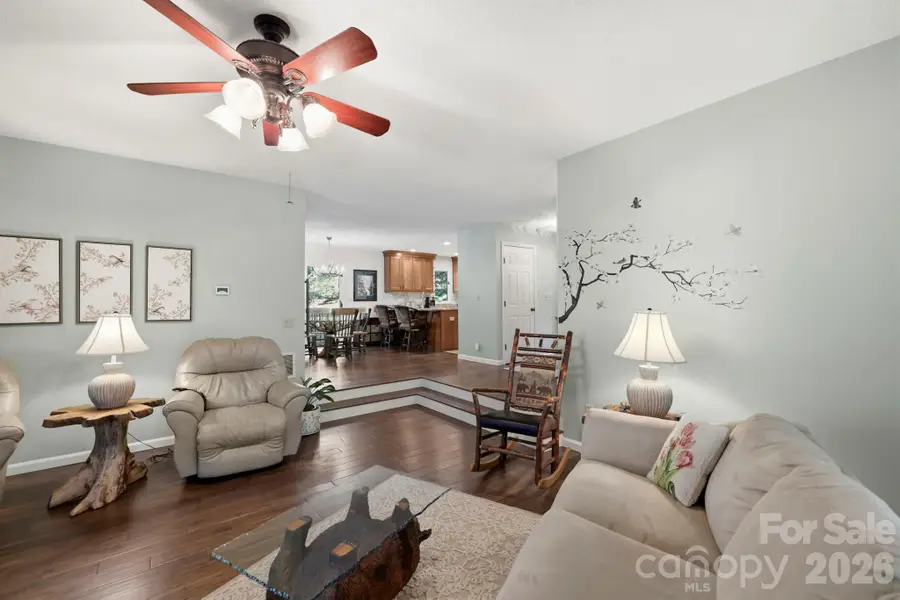 3509 Mountain Top Way, Hendersonville, NC 28739 - #3