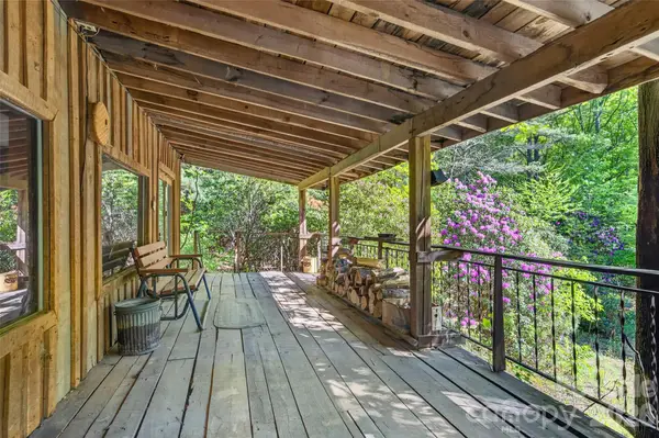 451 Signal Tree Road, Deep Gap, NC 28618
