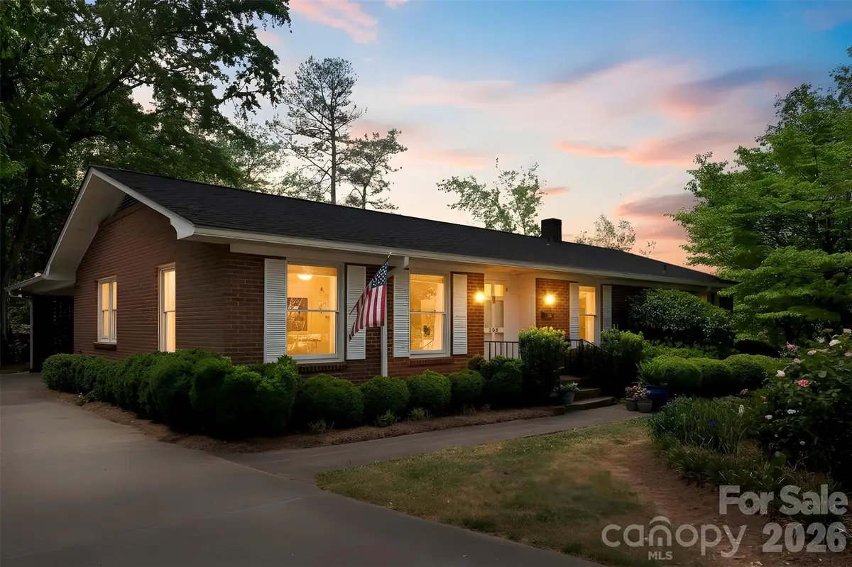 208 S Dixie Street, Cherryville, NC 28021 - #1
