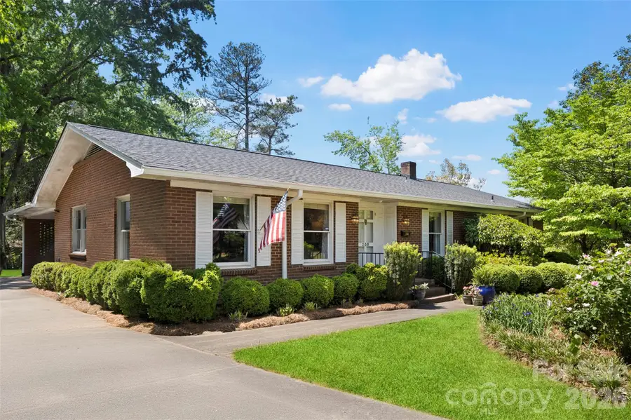 208 S Dixie Street, Cherryville, NC 28021 - #2