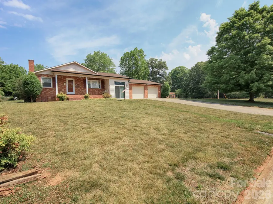1005 Forest Park Drive, Statesville, NC 28677 - #3