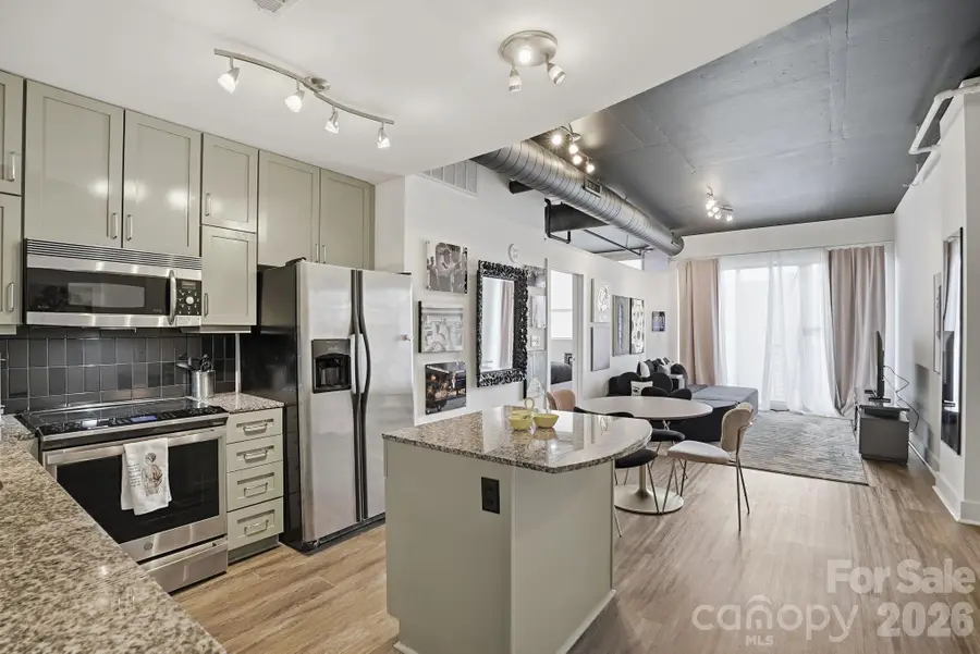505 E 6th Street #1006, Charlotte, NC 28202 - #2