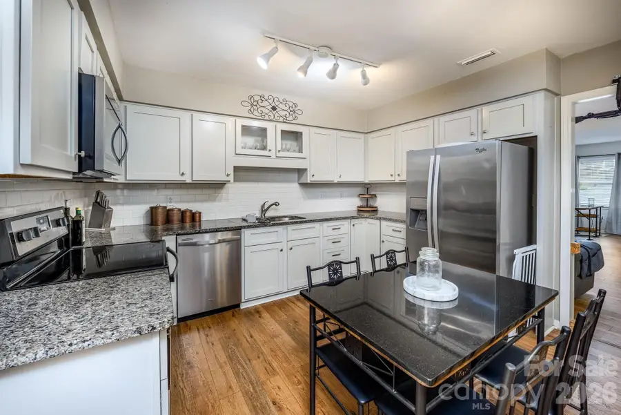 911 21st Avenue Ne #911, Hickory, NC 28601 - #3
