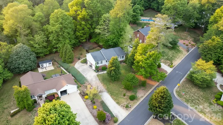 1011 Cambridge Court, Lenoir, NC 28645 - #2