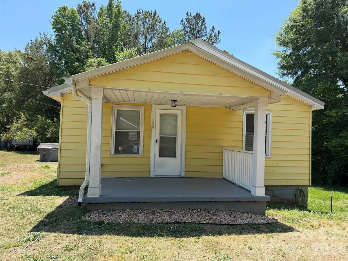 909 Cub Street, Kannapolis, NC 28081 - #1