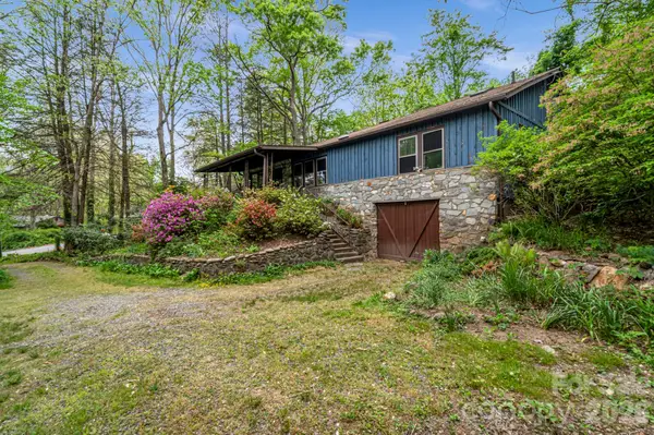 257 Pine Street, Black Mountain, NC 28711