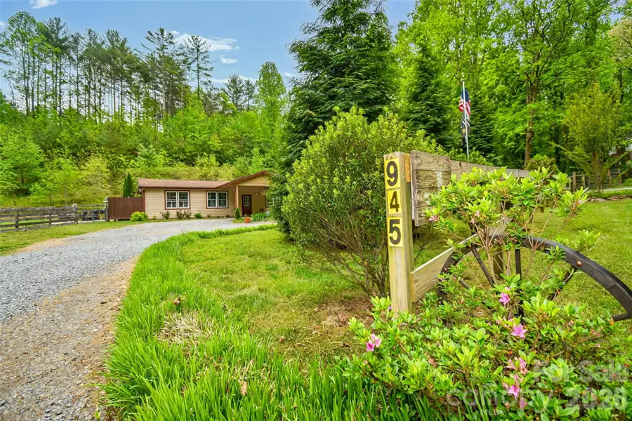 945 N Country Club Road, Brevard, NC 28712 - #2