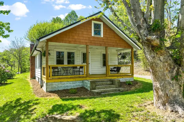 88 Mingus Cove Road, Canton, NC 28716