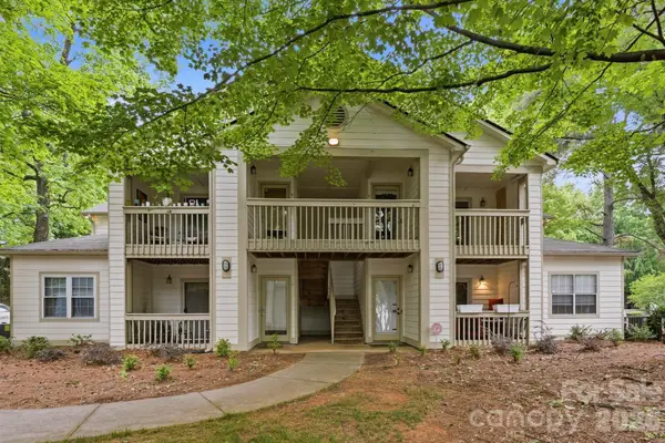 1042 Churchill Downs Court, Charlotte, NC 28211