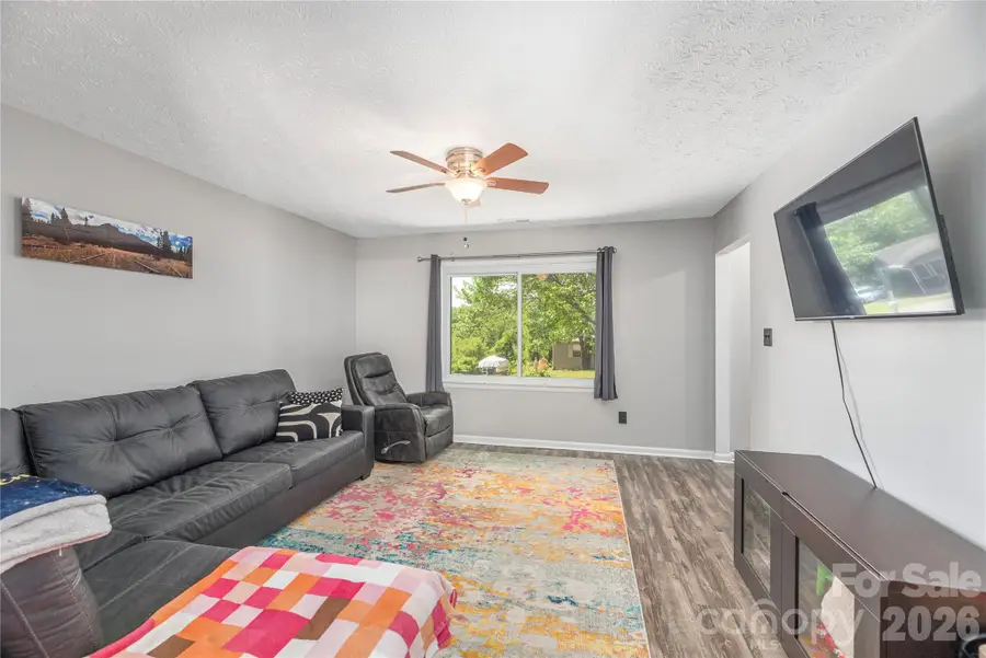 20 Lionel Place, Asheville, NC 28806 - #3