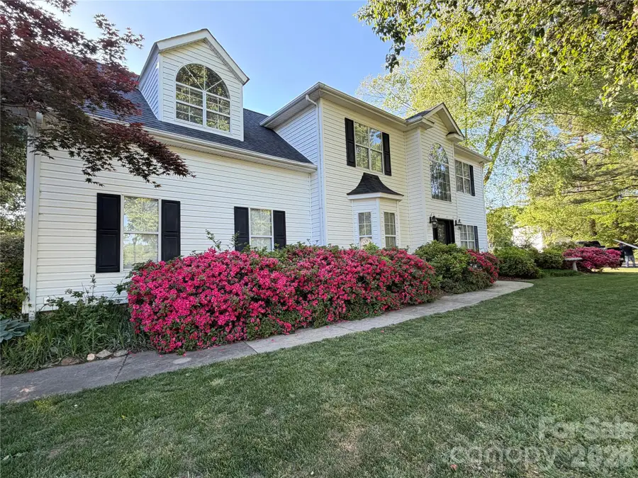 2300 Coach House Lane, Kannapolis, NC 28081 - #2