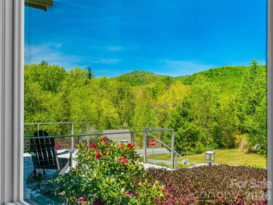 16 Chickadee Lane, Fairview, NC 28730 - #3