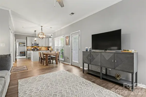 8910 Castlebay Drive, Charlotte, NC 28277