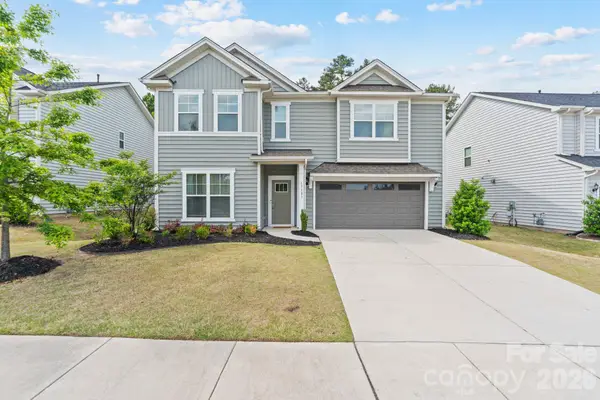17103 Dogwood Creek Lane, Charlotte, NC 28278