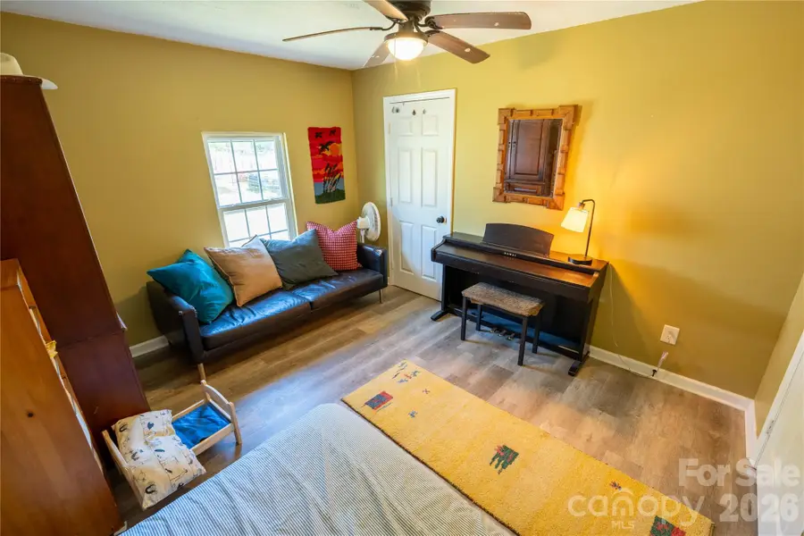 974 W Us 70 Highway, Morganton, NC 28655 - #3